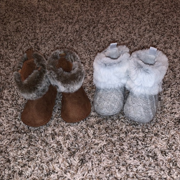 Bundle of 2 faux fur baby booties in size 3-6 months! Gray and Brown in color! - Picture 2 of 5